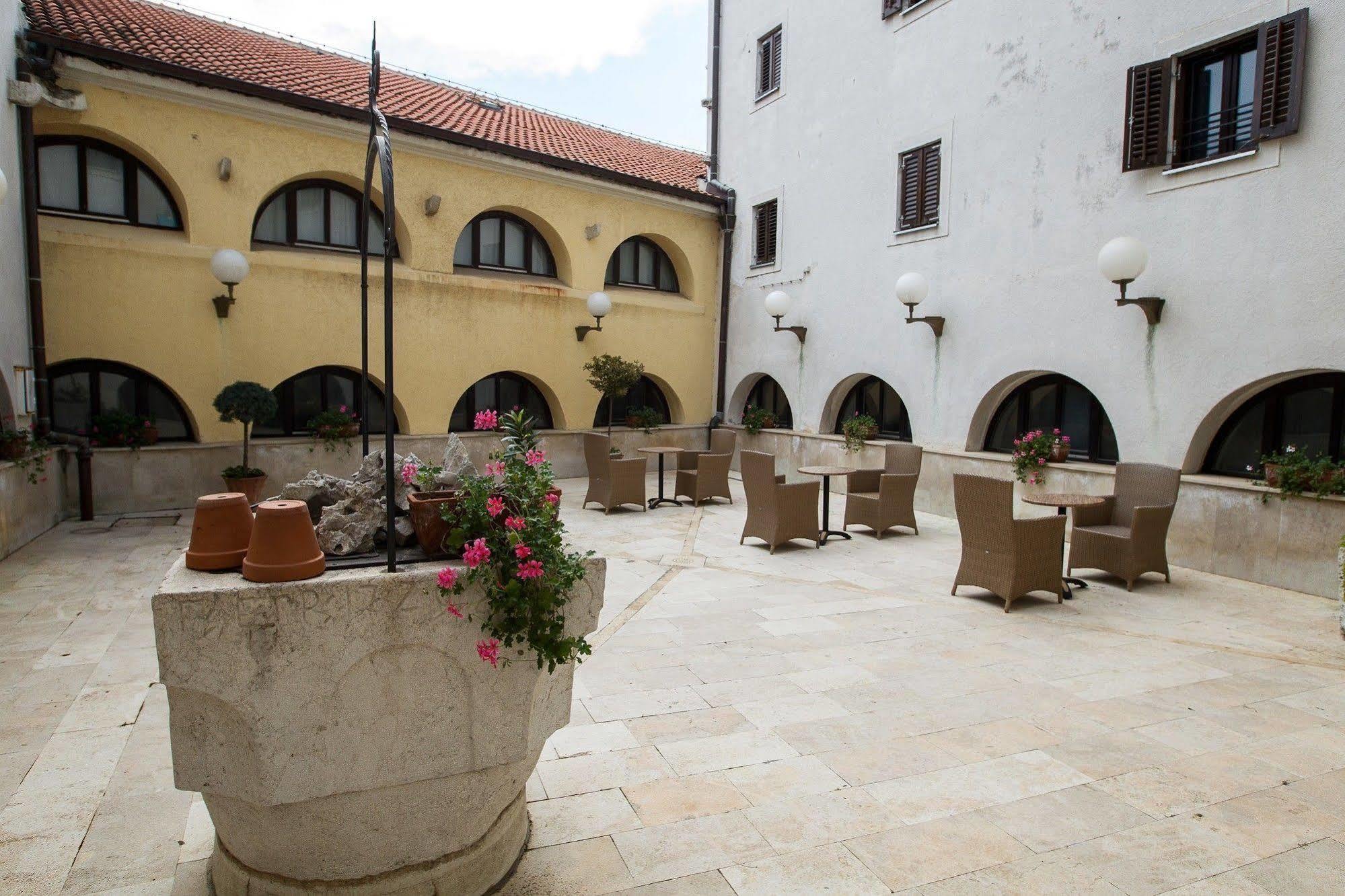 Hotel Kastel Криквеница Екстериор снимка