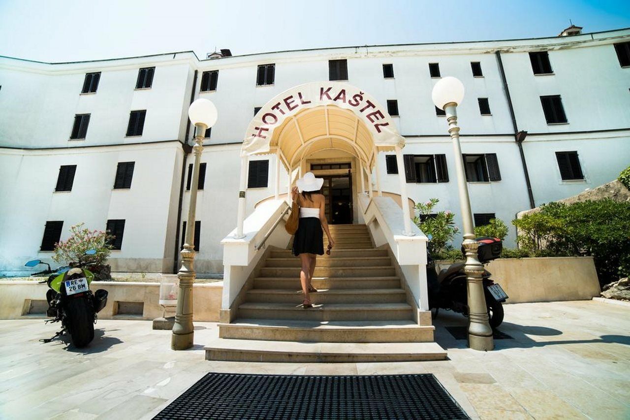 Hotel Kastel Криквеница Екстериор снимка